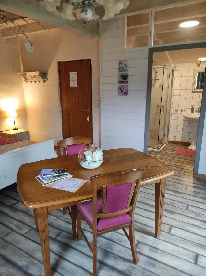 Les 5 Petits Lapins Bed & Breakfast Bar Bagian luar foto