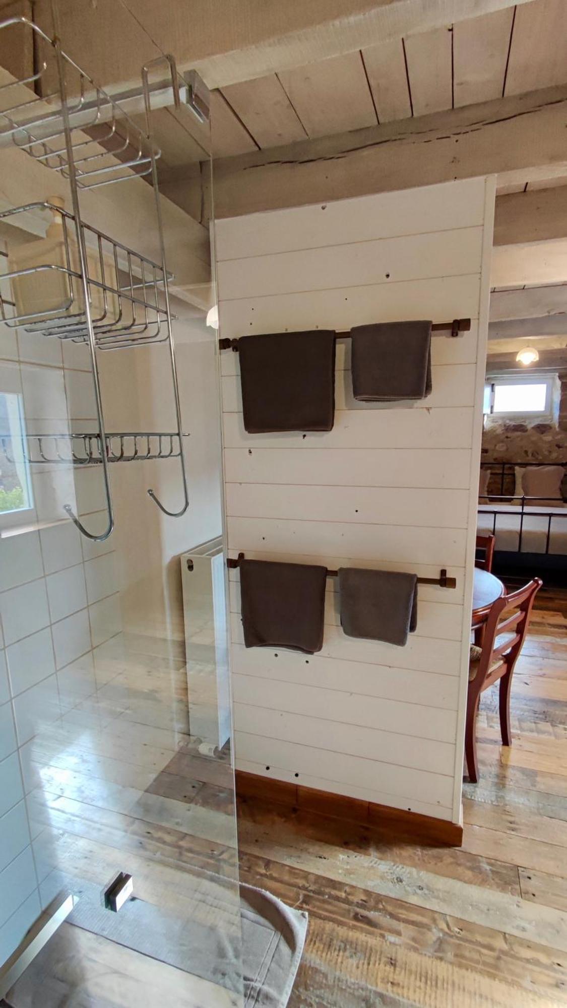 Les 5 Petits Lapins Bed & Breakfast Bar Bagian luar foto