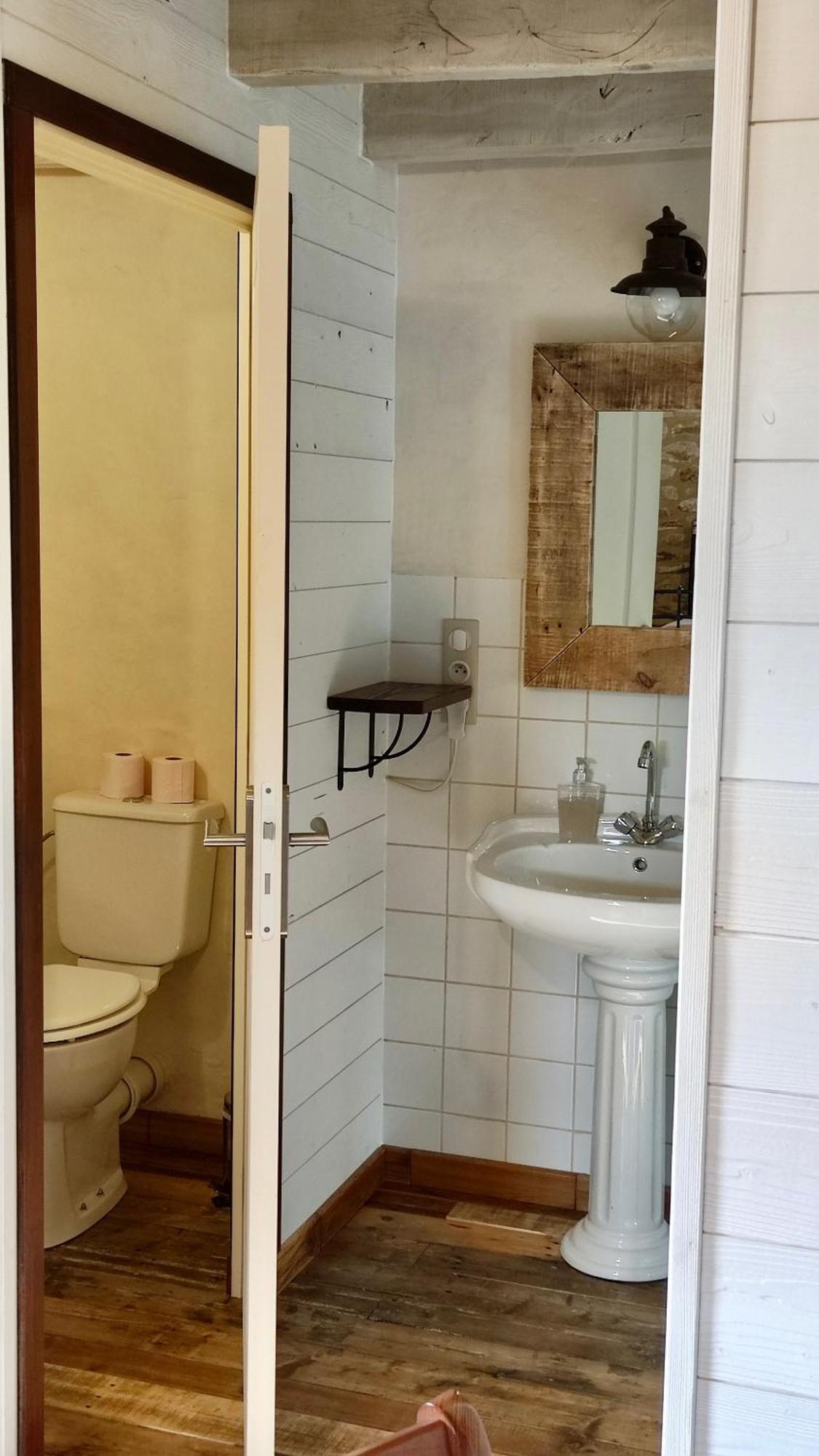 Les 5 Petits Lapins Bed & Breakfast Bar Bagian luar foto